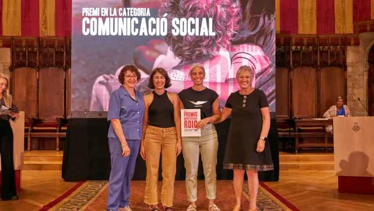 ABD gana el segundo premio Montserrat Roig de Comunicación Social por la campaña ‘El viaje más caro del mundo’